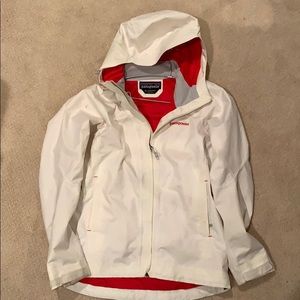 Women’s Medium White Patagonia Raincoat